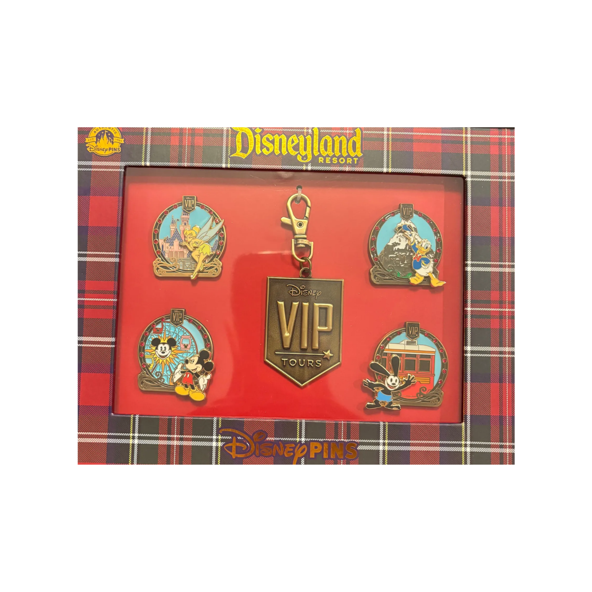 DLR Disneyland VIP Tours Pin Set 4 Pin With Keychain – diablopins